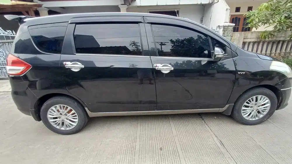 Suzuki Ertiga 2012 Bensin