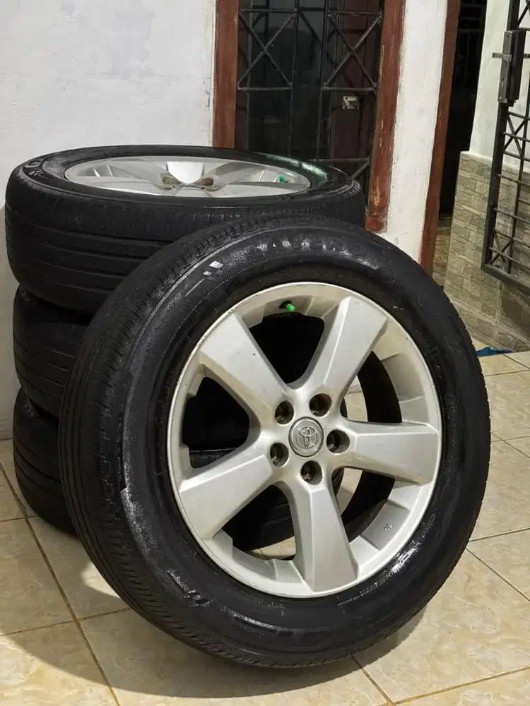 Velg OEM Harrier cocok di Innova Camry