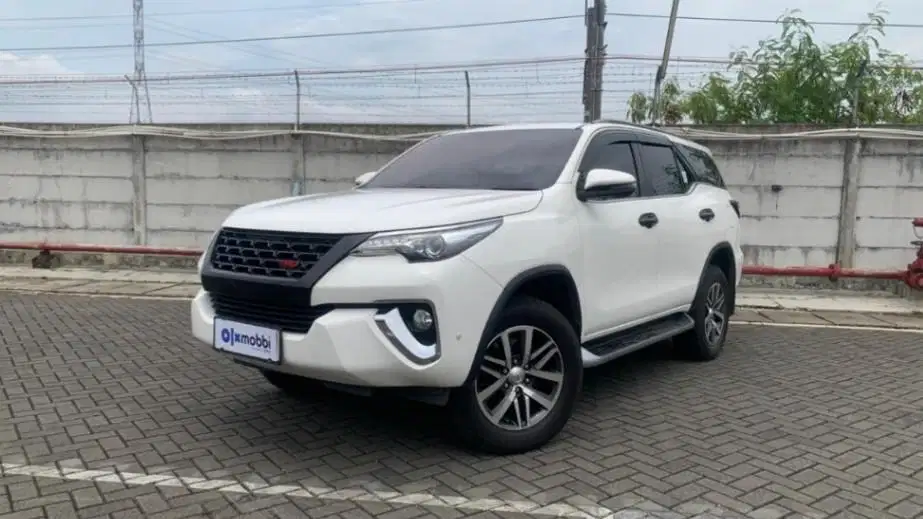 TDP 18JT, Toyota Fortuner 2.4 4x2 VRZ Solar-AT Putih 2019