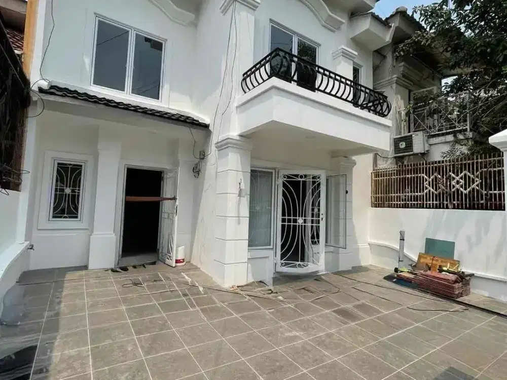 DIJUAL RUMAH 2 LANTAI BARU TERENOVASI DI CITRA GARDEN 2 EXT