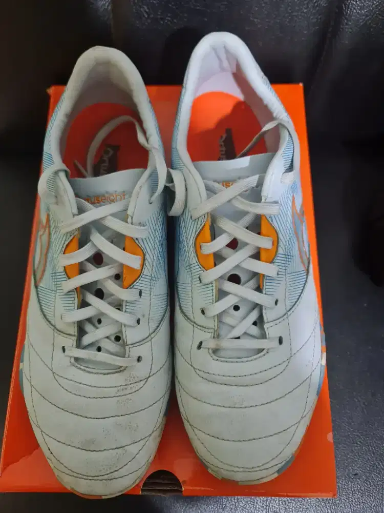 Sepatu Futsal merk Ortuseight
