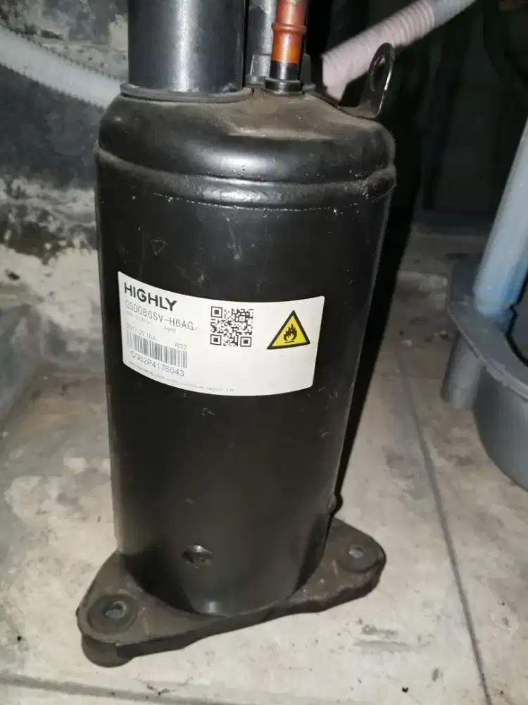Kompresor AC bawaan mesin daikin 1 pk