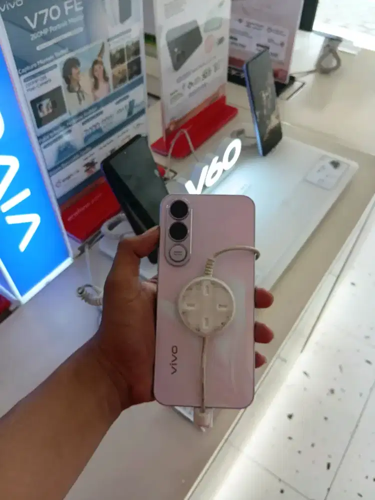 Hand phone Vivo V70 FE