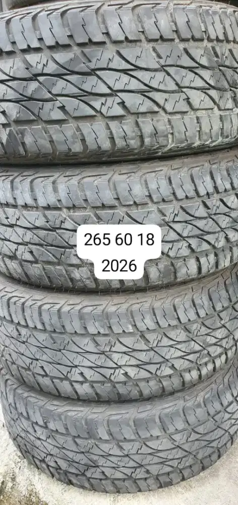 Accelera umicron A/T ukuran 265 60 18