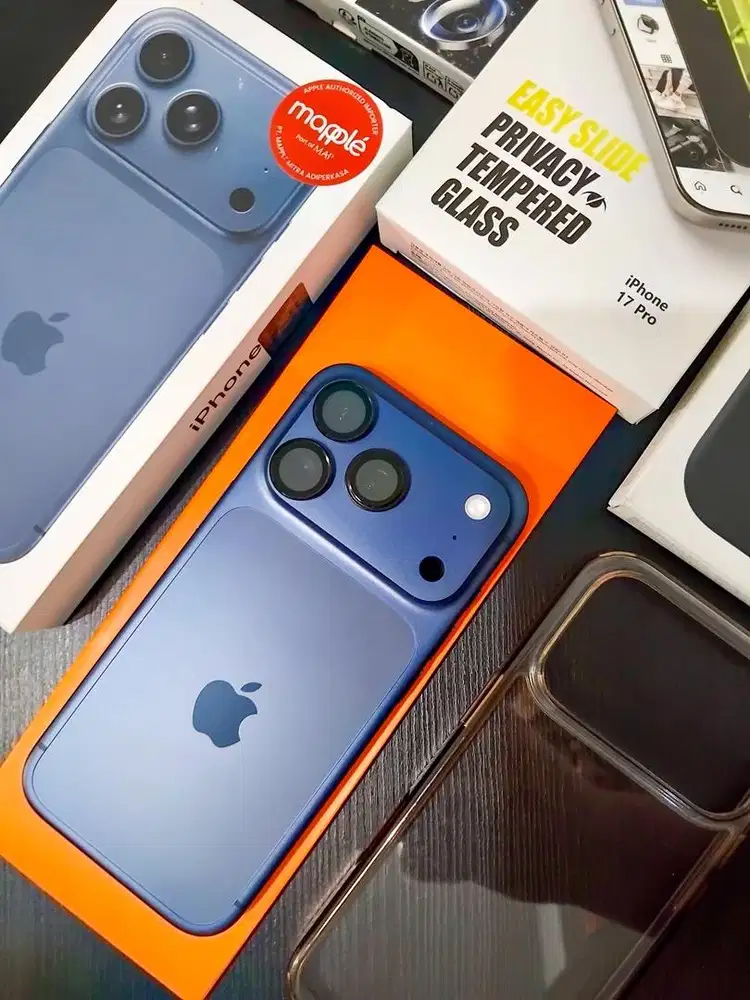 Apple iPhone 17 Pro Deep Blue