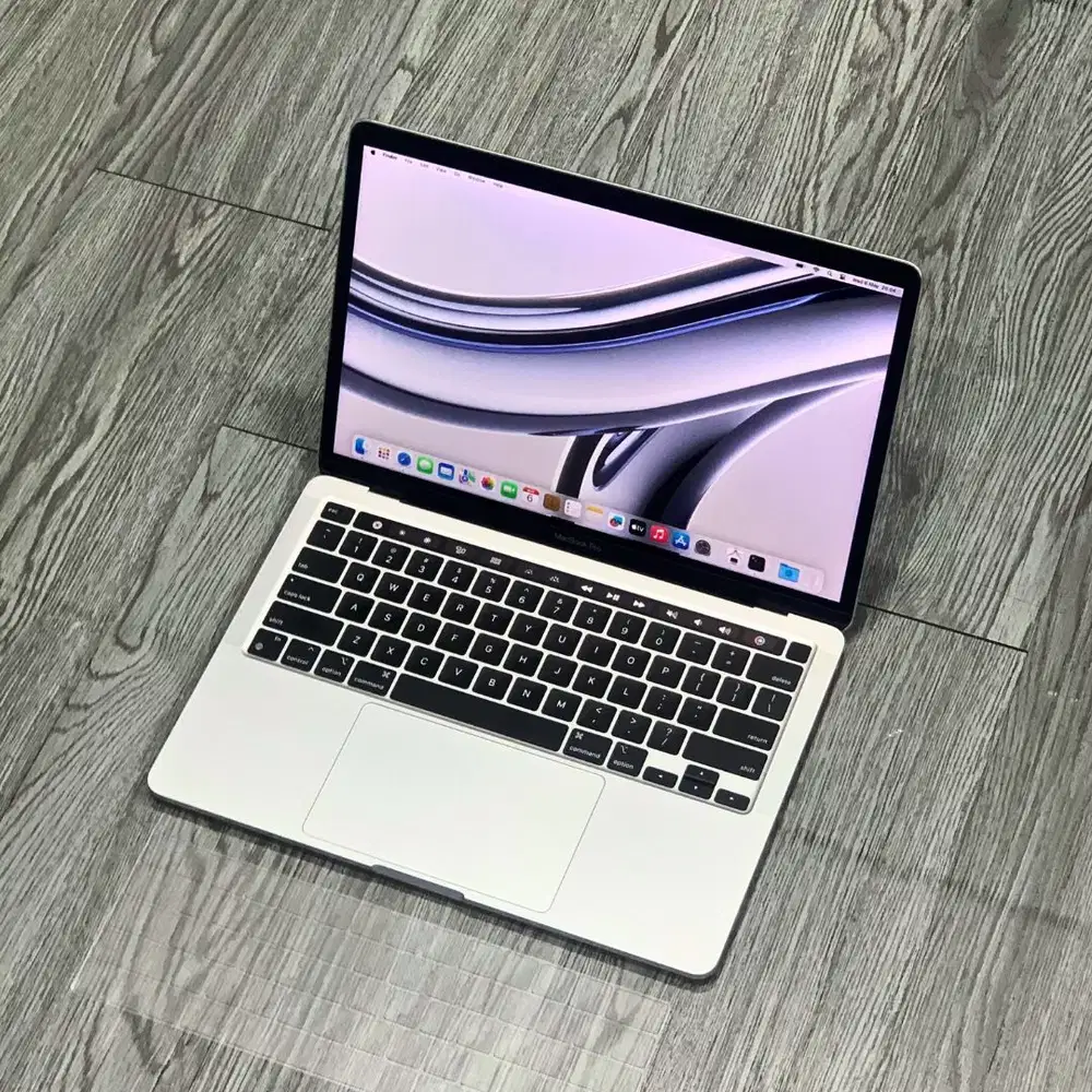 BH 100% MACBOOK PRO M1 8GB/256GB SILVER MURAH