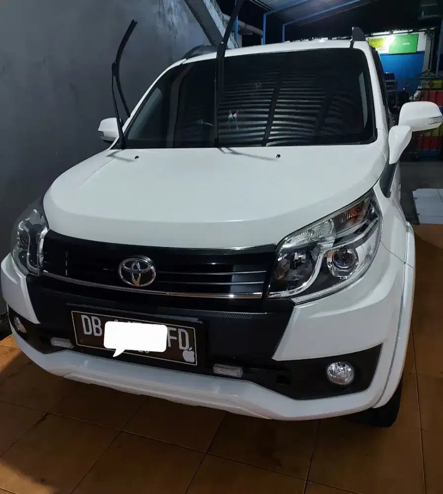 TOTOTA RUSH G 1.5 MANUAL PUTIH