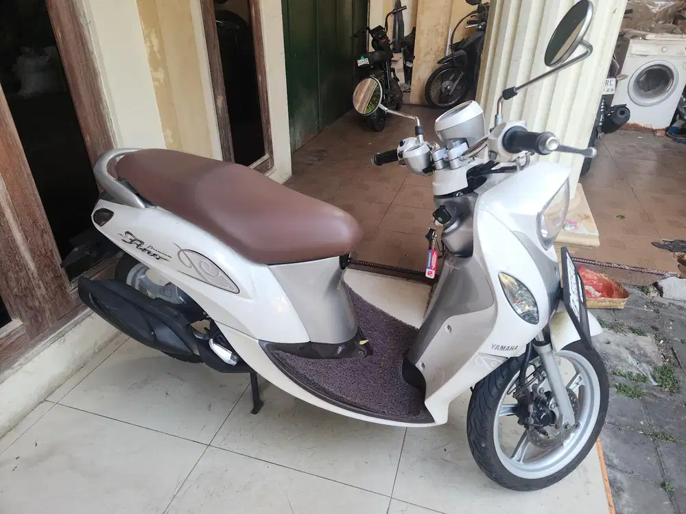 Fino 125 putih 2019awal gbm bisa tunai atau kredit dp300rb