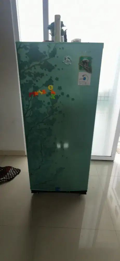 Dijual kulkas 1 pintu bekas
