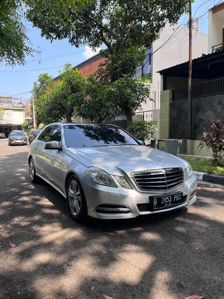 MERCBENZ E 300 AT 2012