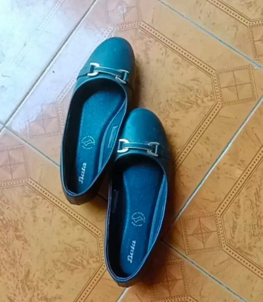 Sepatu BATA baru ori
