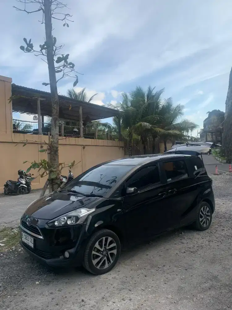 Toyota Sienta V 2017 AT Siap Pakai