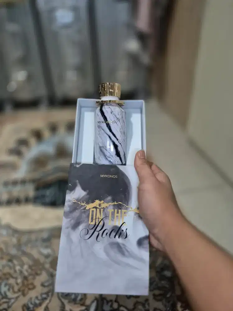 Botol bekas mykonos