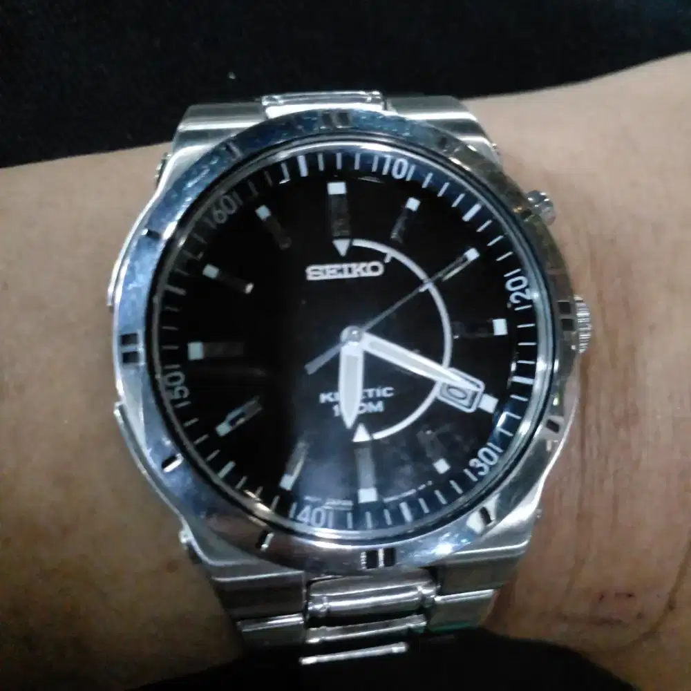 Jam tangan seiko kinetic