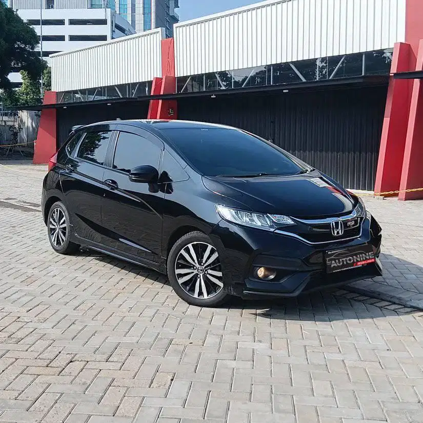 KM 33 RB HONDA JAZZ RS CVT (MATIC) 2018