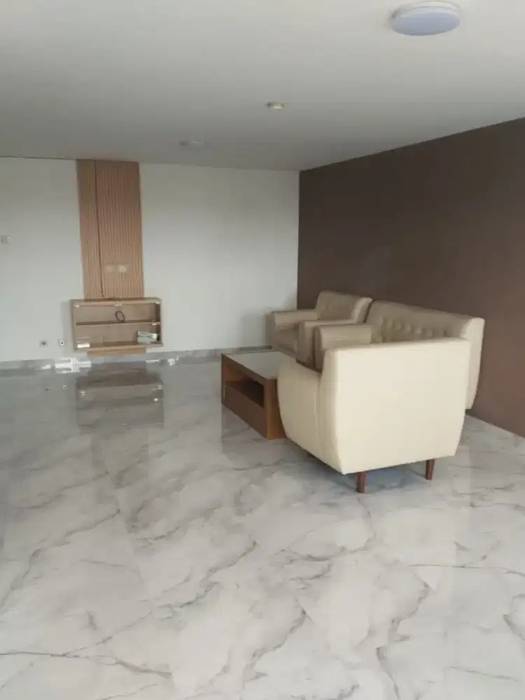 Disewakan Apartemen Wisma Gading Permai, semi furnished, luas, nyaman