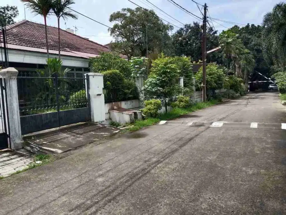 Rumah Tanah Luas di Pangkalan Jati , Cinere Depok