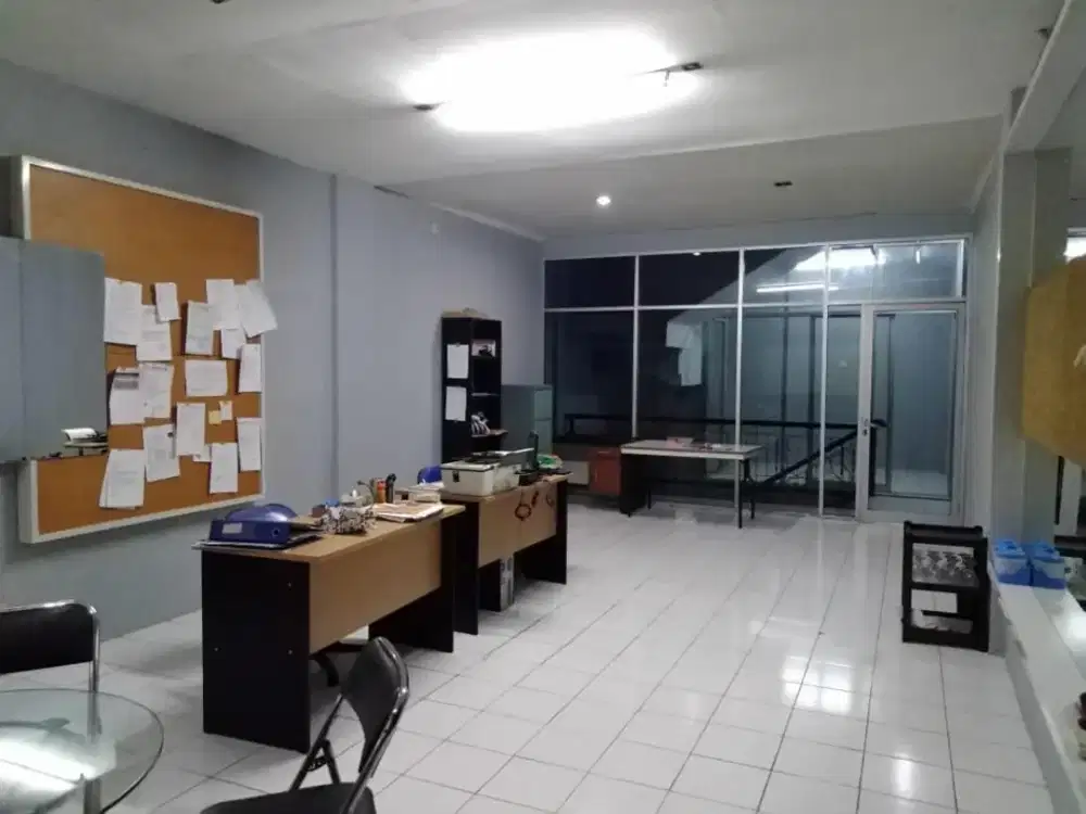 Ruko 4 Lantai Royale Palace di Jl. Prof. Dr. Soepomo Menteng Dalam Tebet