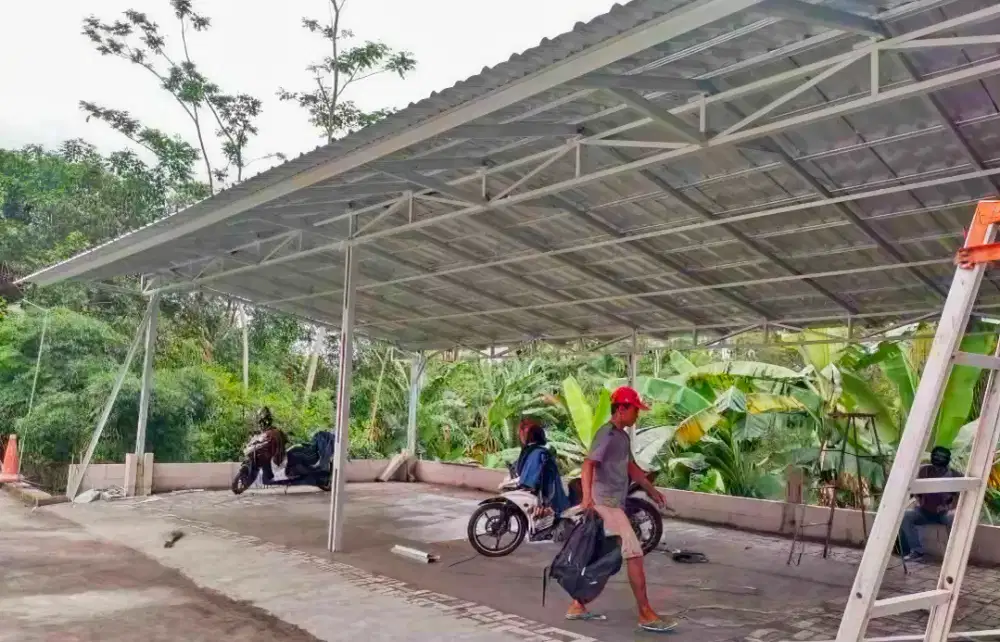 Kanopi baja ringan dan garasi