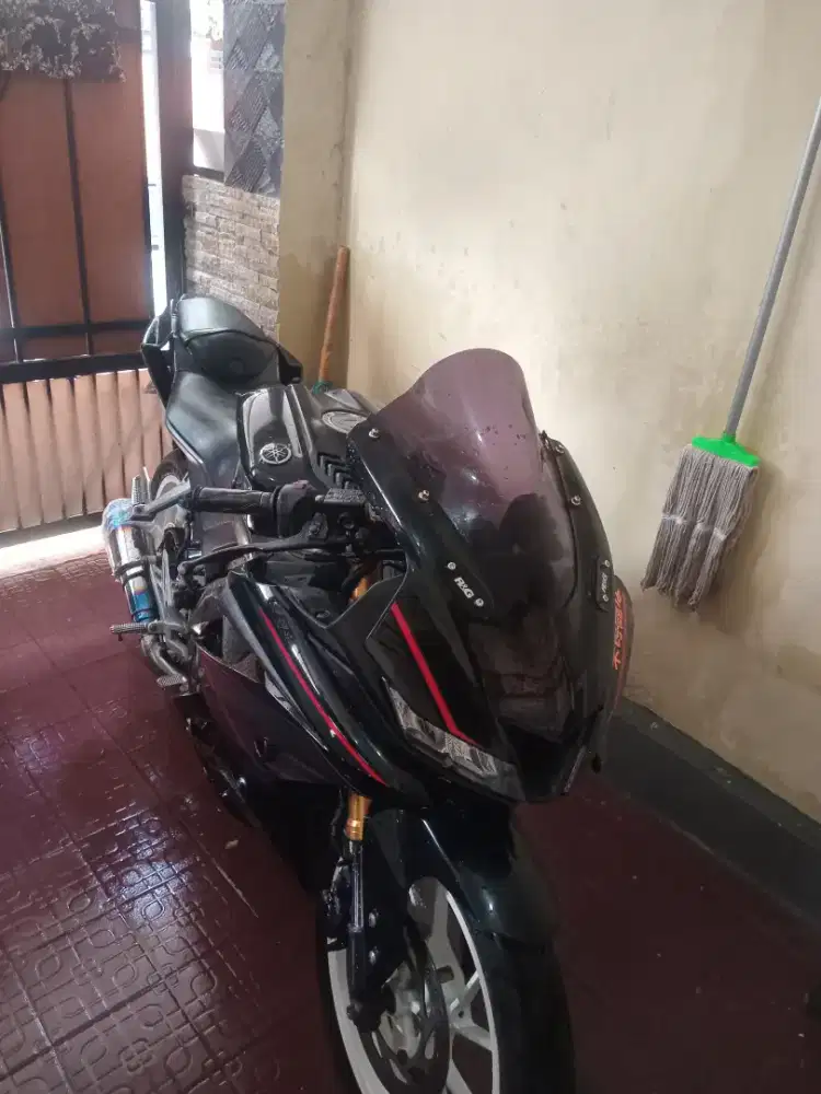 Di jual r15 v3 tahun 2018