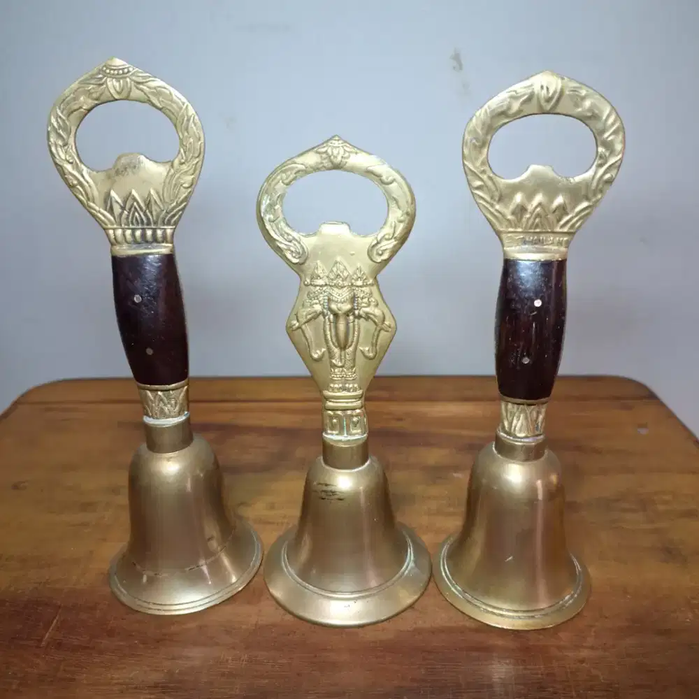 Pajangan  Langka Antik Jadul Lonceng+Pisau Amplop+Koin Simbol Thailand