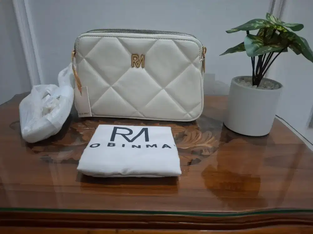 Tas Branded Robinmay