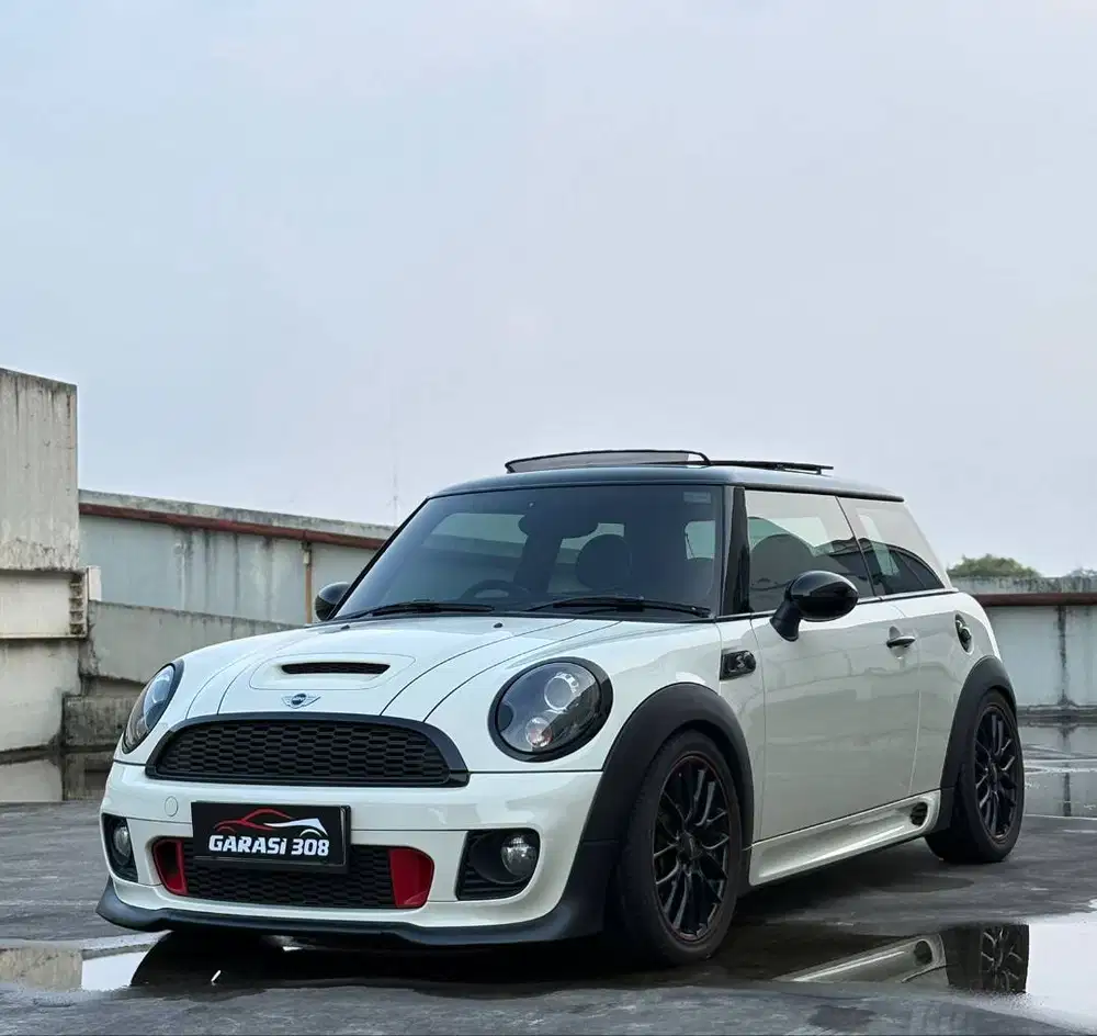 Mini Cooper S 1.6 AT 2013 Putih JCW Package The Ultimate Go-Kart