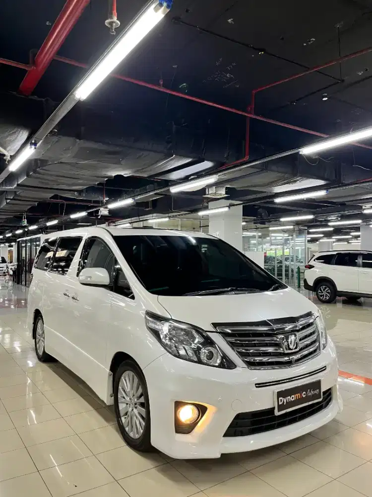 Toyota Alphard SC Premium Sound thn 2013 Full Option KM 96Rb
