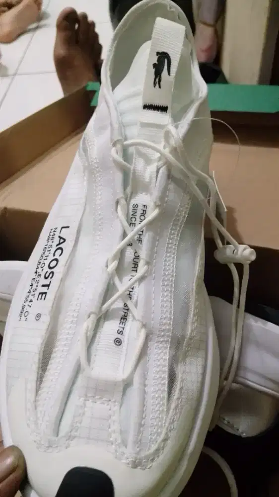 Sepatu Lacoste running