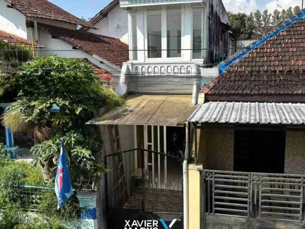 Dijual Rumah 2Lantai Murah Dekat Alun-Alun Batu
