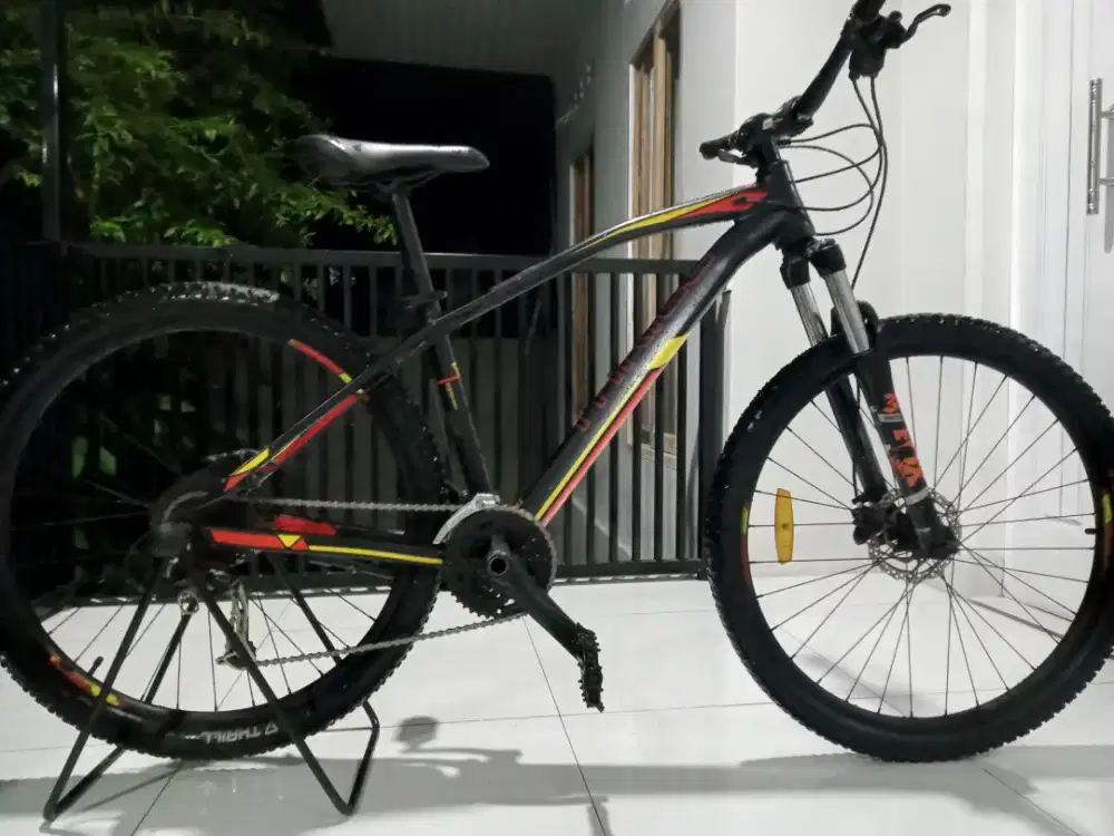 SEPEDA TRHILL VANQUISH ELITE