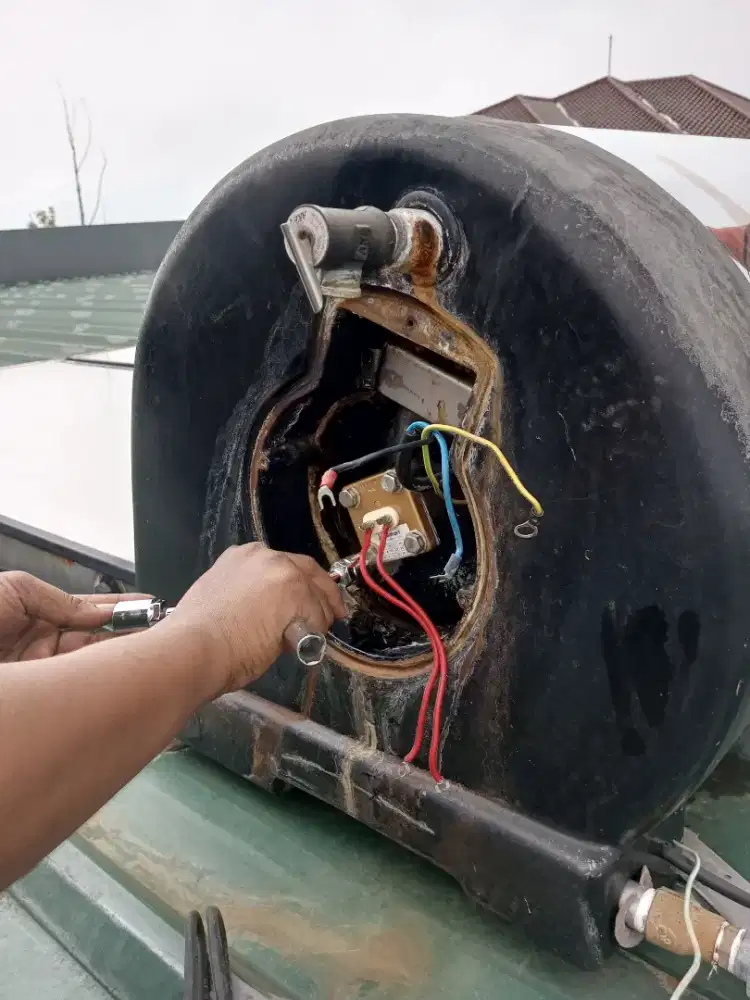 Jasa service water heater jakarta timur