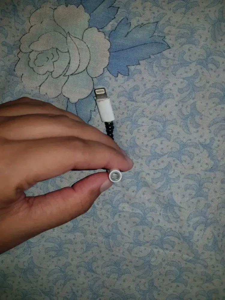 Converter lighting to jack 3.5 iphone