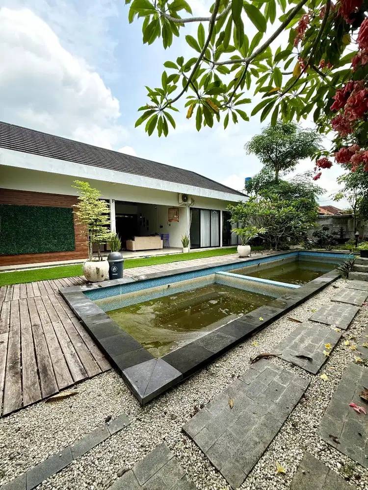Rumah Asri Halaman Luas di Seyegan