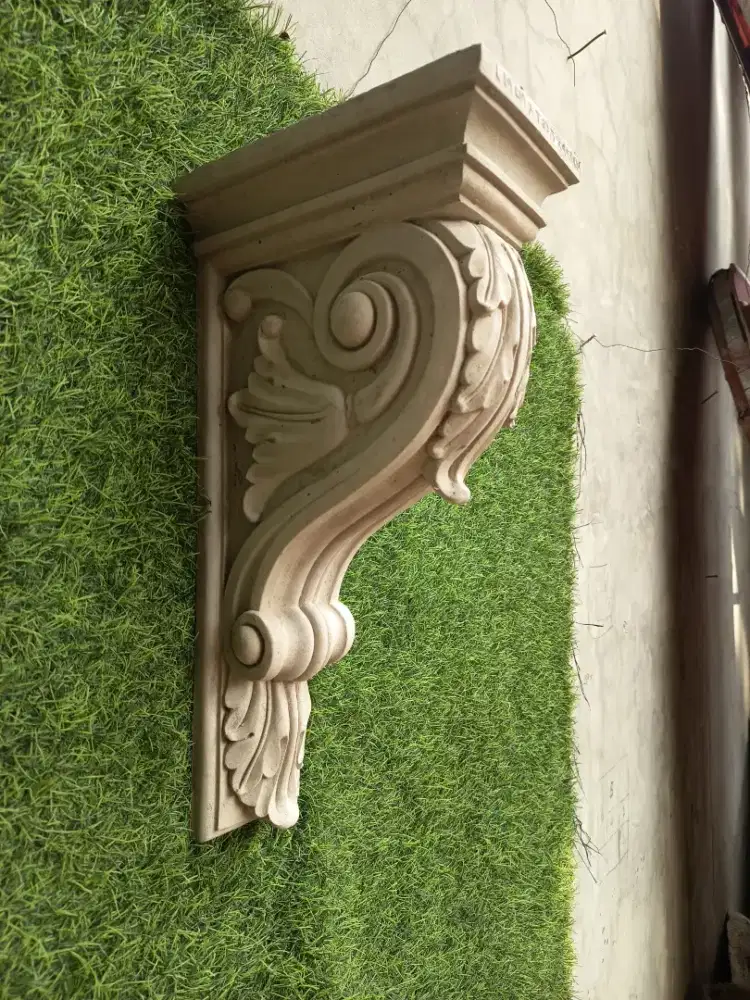 Korbel jendela dan pintu bahan grc