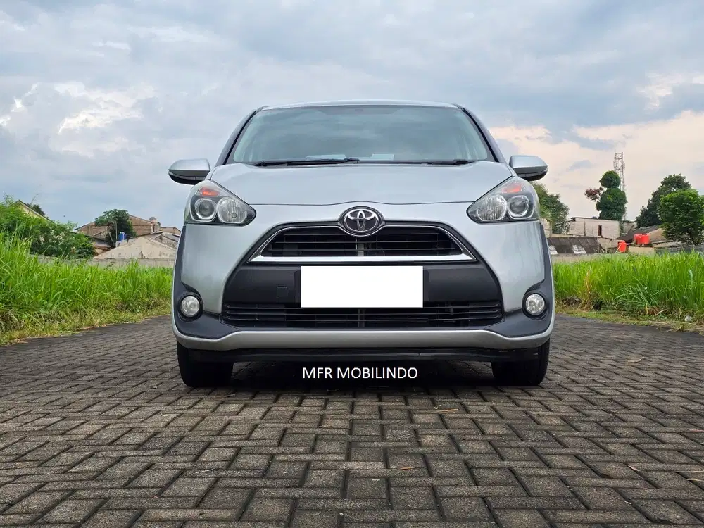 Tdp 0 - Toyota Sienta V AT 2017 Mewah