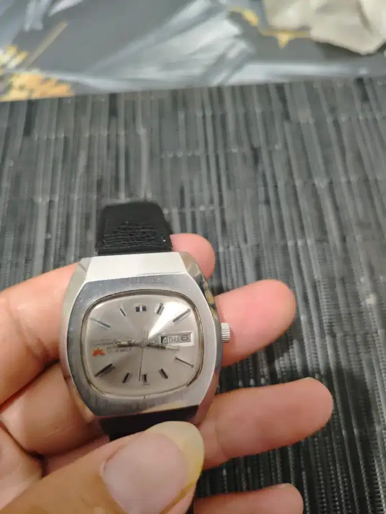 Jam tangan vintage Ricoh temennya Mido