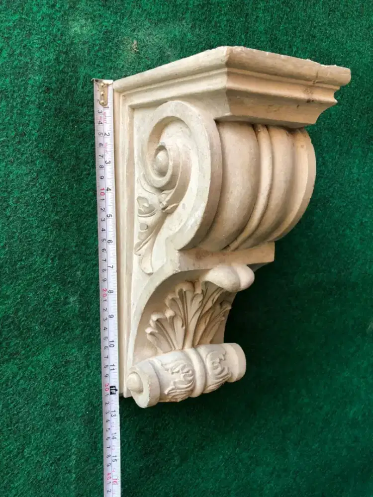 Korbel jendela dan pintu bahan grc
