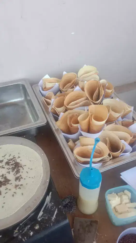 Dagang keliling om crepes dan weding