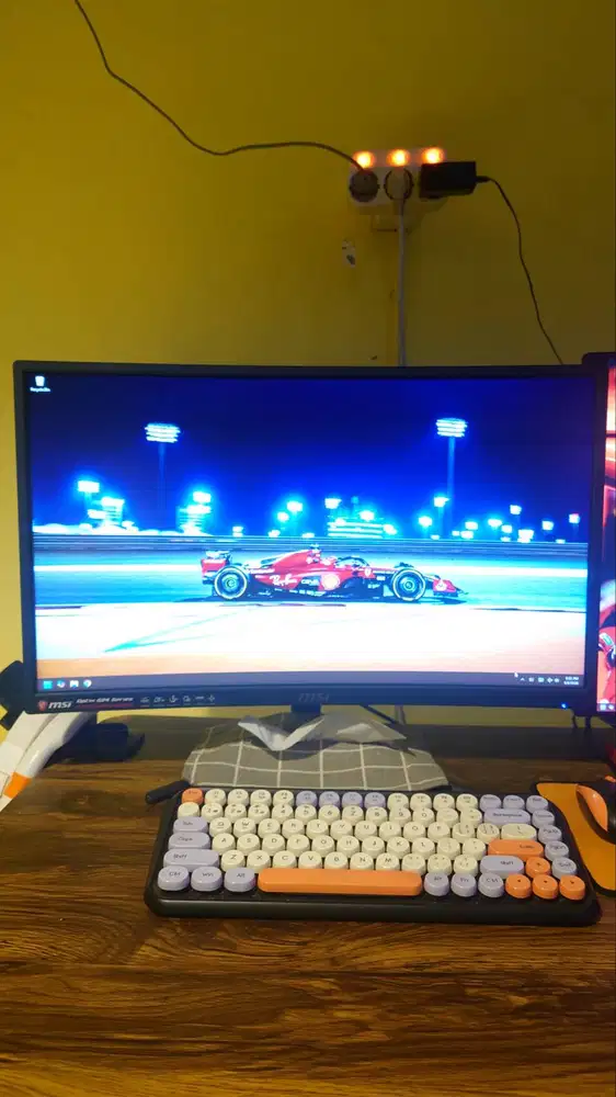 Curved Gaming Monitor MSI Optix G241VC 24 1080p FHD 75Hz 1ms