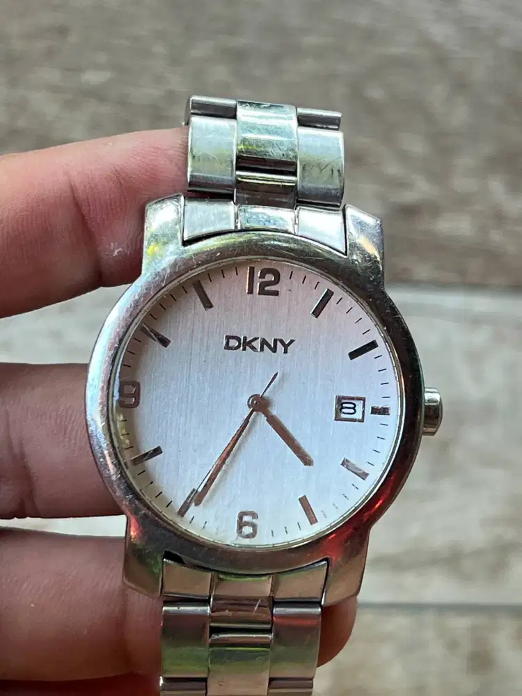 Jam tangan DKNY