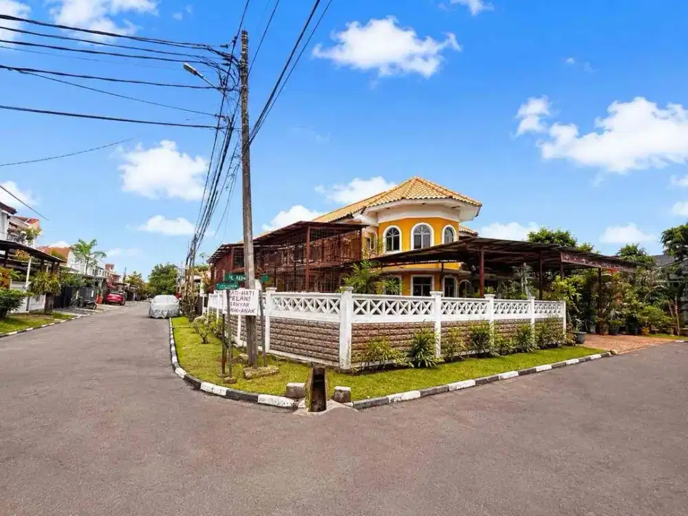RUMAH LUAS DENGAN SUDUT TERBAIK – GRIYA CINERE 2