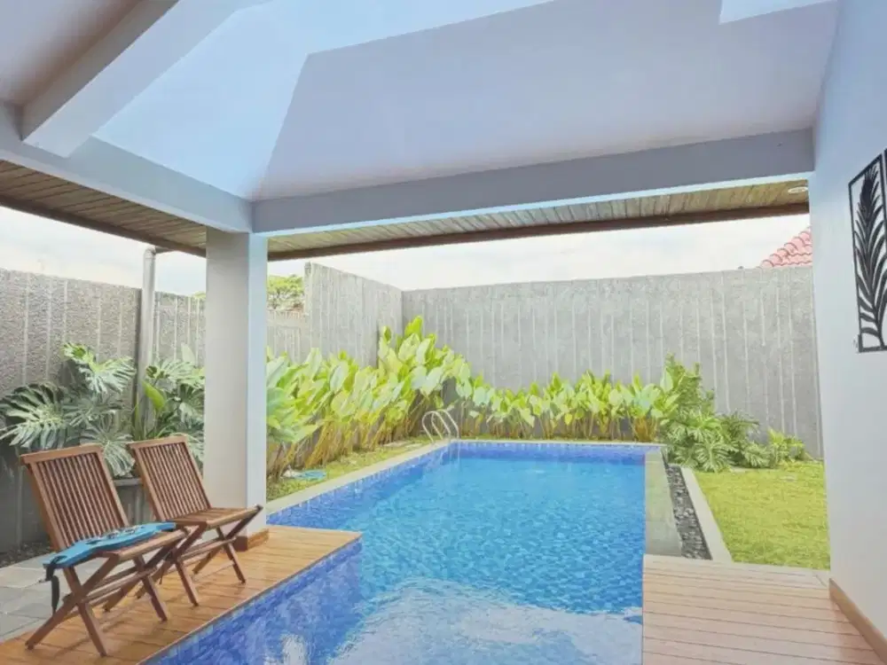 Rumah Tinggal + Villa Masih Baru Mewah Tanah Luas Full Furnished, Private Pool di Maguwoharjo dekat Pintu Gerbang Tol