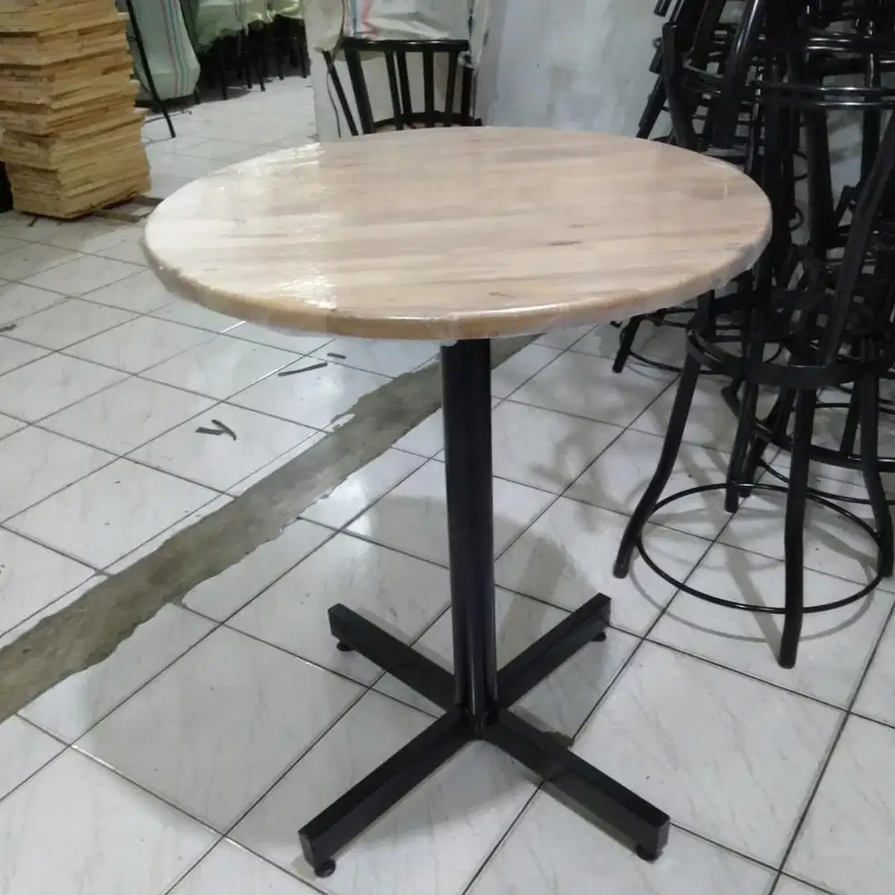 Meja cafe / meja bar