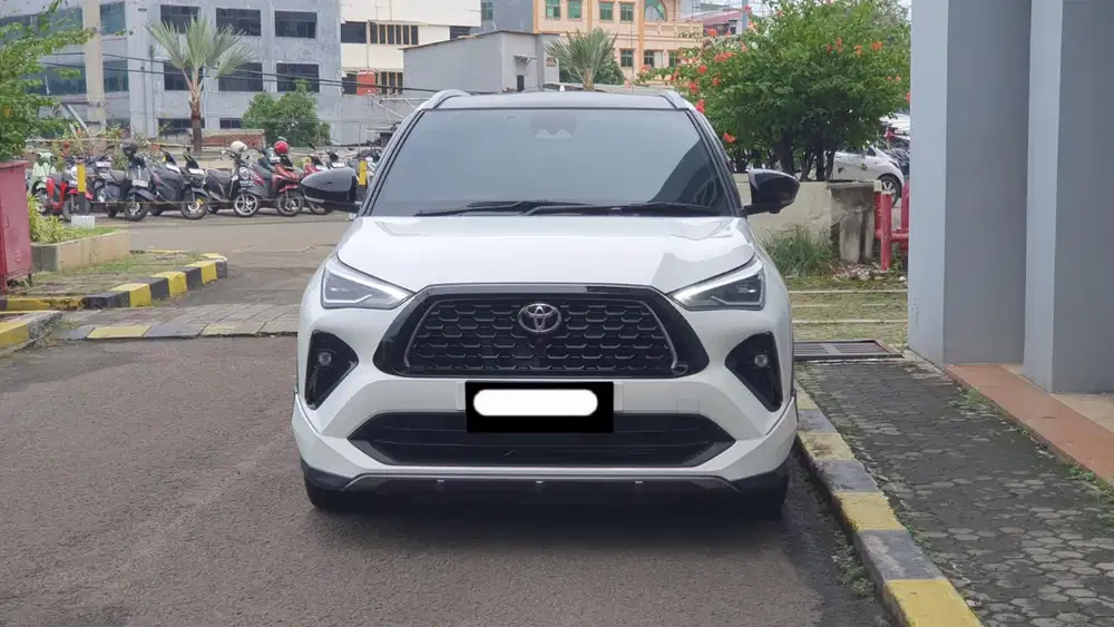 Km21rb toyota yaris cross hev gr hybrid cvt tss 2024 putih