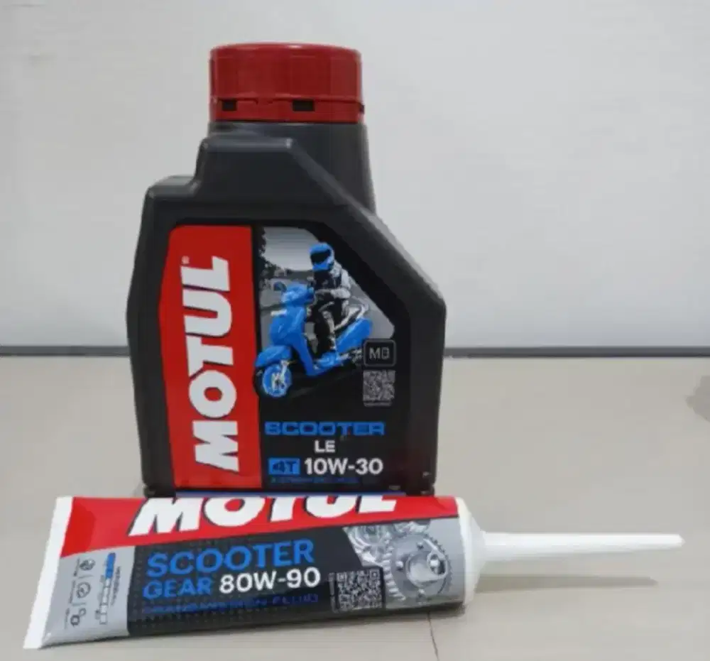 Motul scooter Le 10w30 800ml & oli gear motul