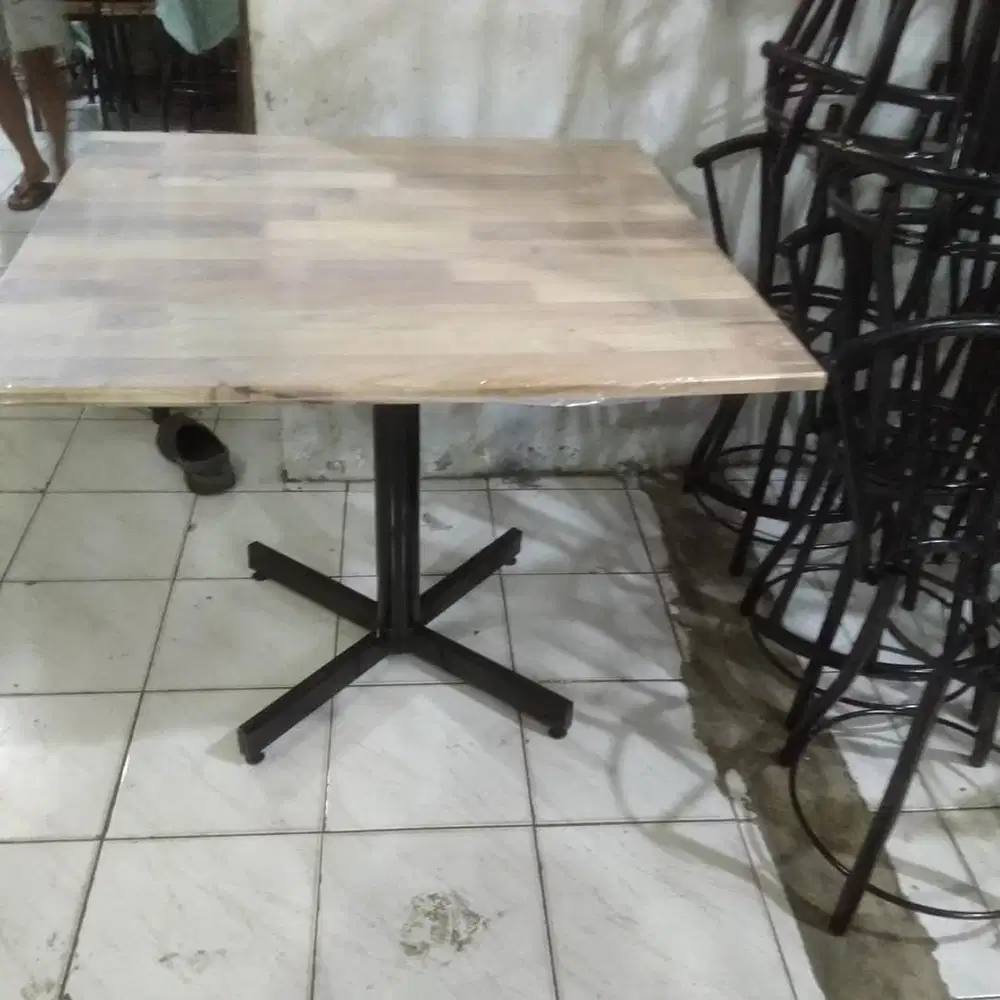 meja cafe Uk 60x90 T 75cm