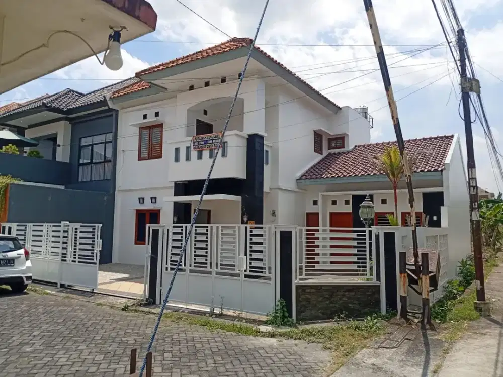 Rumah siap huni, dekat Hotel Hyatt Palagan