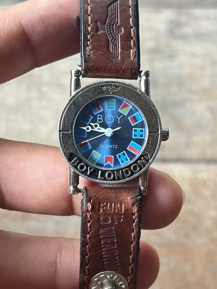 Jam tangan Boy London