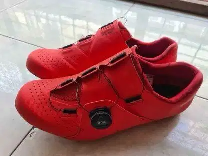 Sepatu roadbike shimano RC3